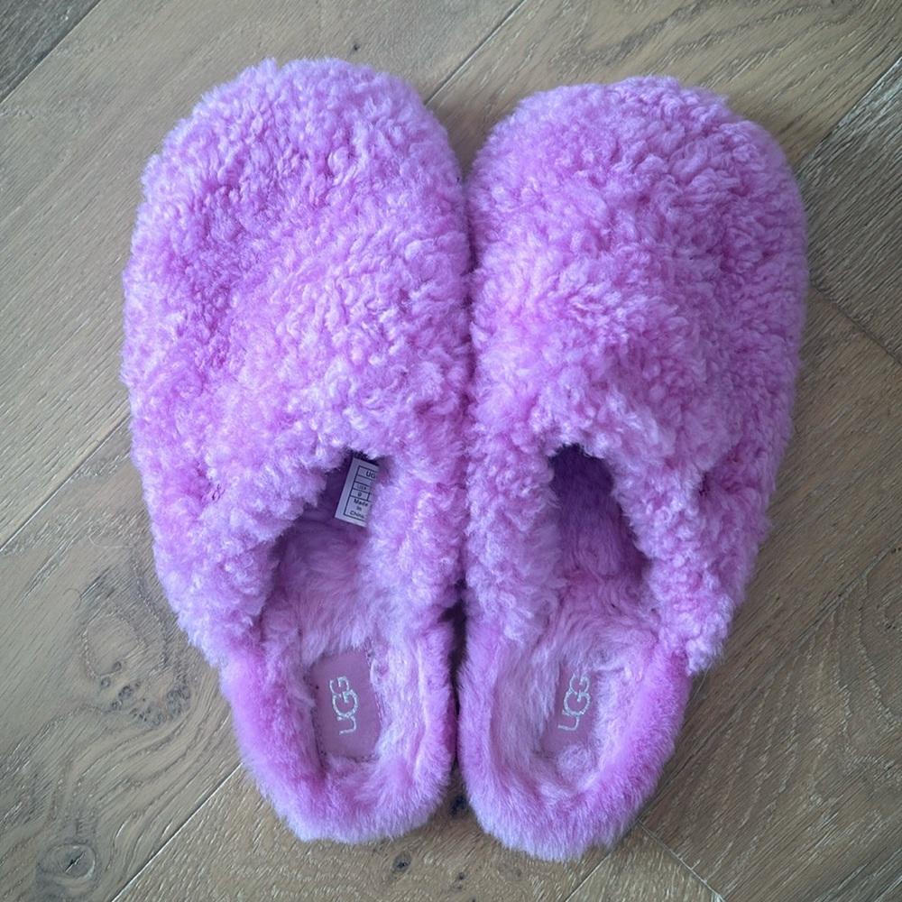 UGG Slippers💜